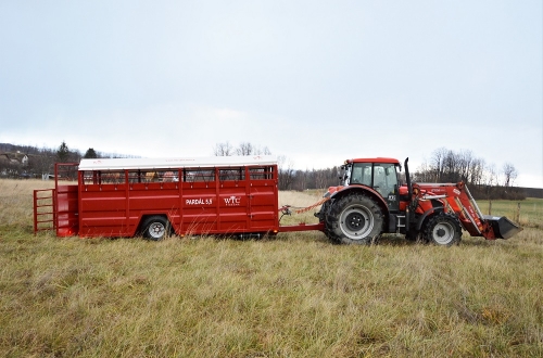 Traktorový přepravník zvířat PARDÁL 5,5 KLEK