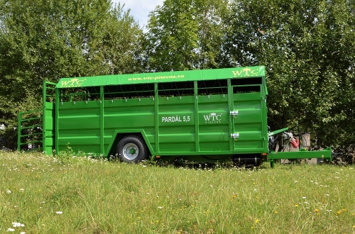 Traktorový přepravník zvířat PARDÁL 5,5 KLEK