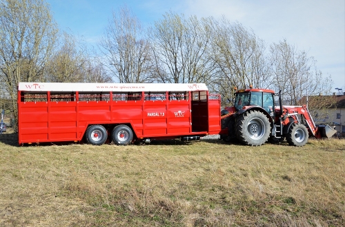 Traktorový přepravník zvířat PARDÁL 7,5 KLEK